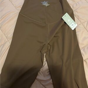 Brown High-Waisted Leggings